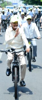 Chief Minister Chandrababu Naidu's cycle rally2