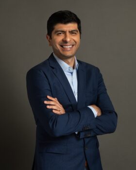 Robin Chhabra- Founder and CEO of Dextrus. - Mirabilis Inc Communication